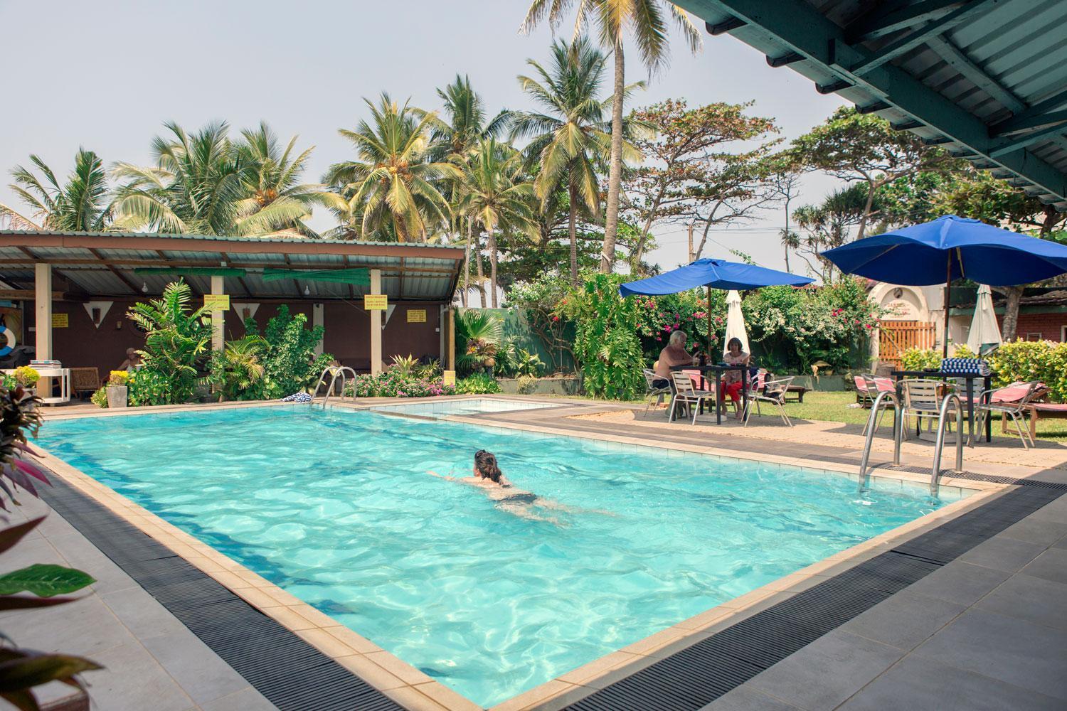 Ranveli Beach Hotel Дехивала-Маунт-Лавиния Экстерьер фото