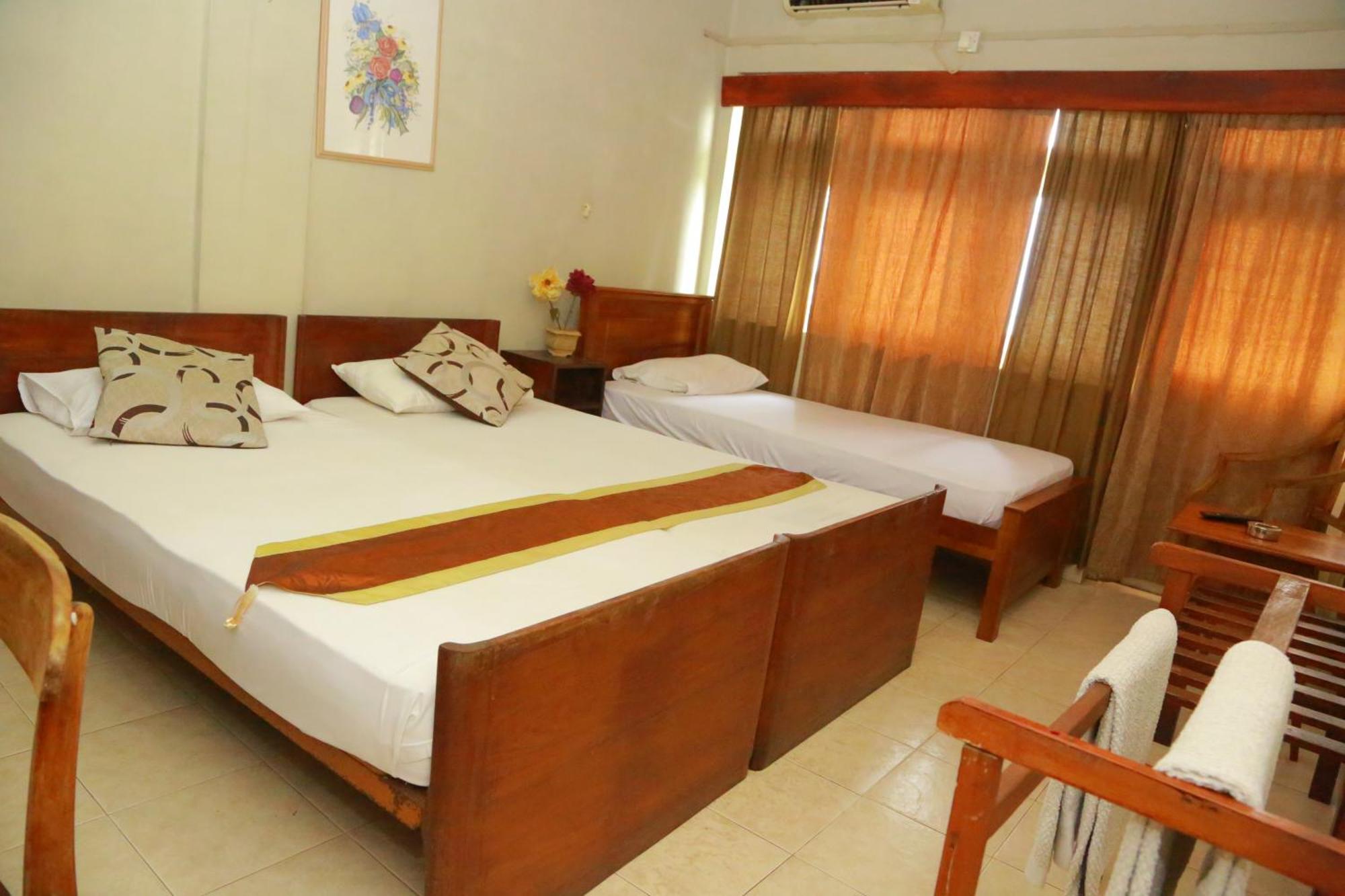 Ranveli Beach Hotel Дехивала-Маунт-Лавиния Экстерьер фото