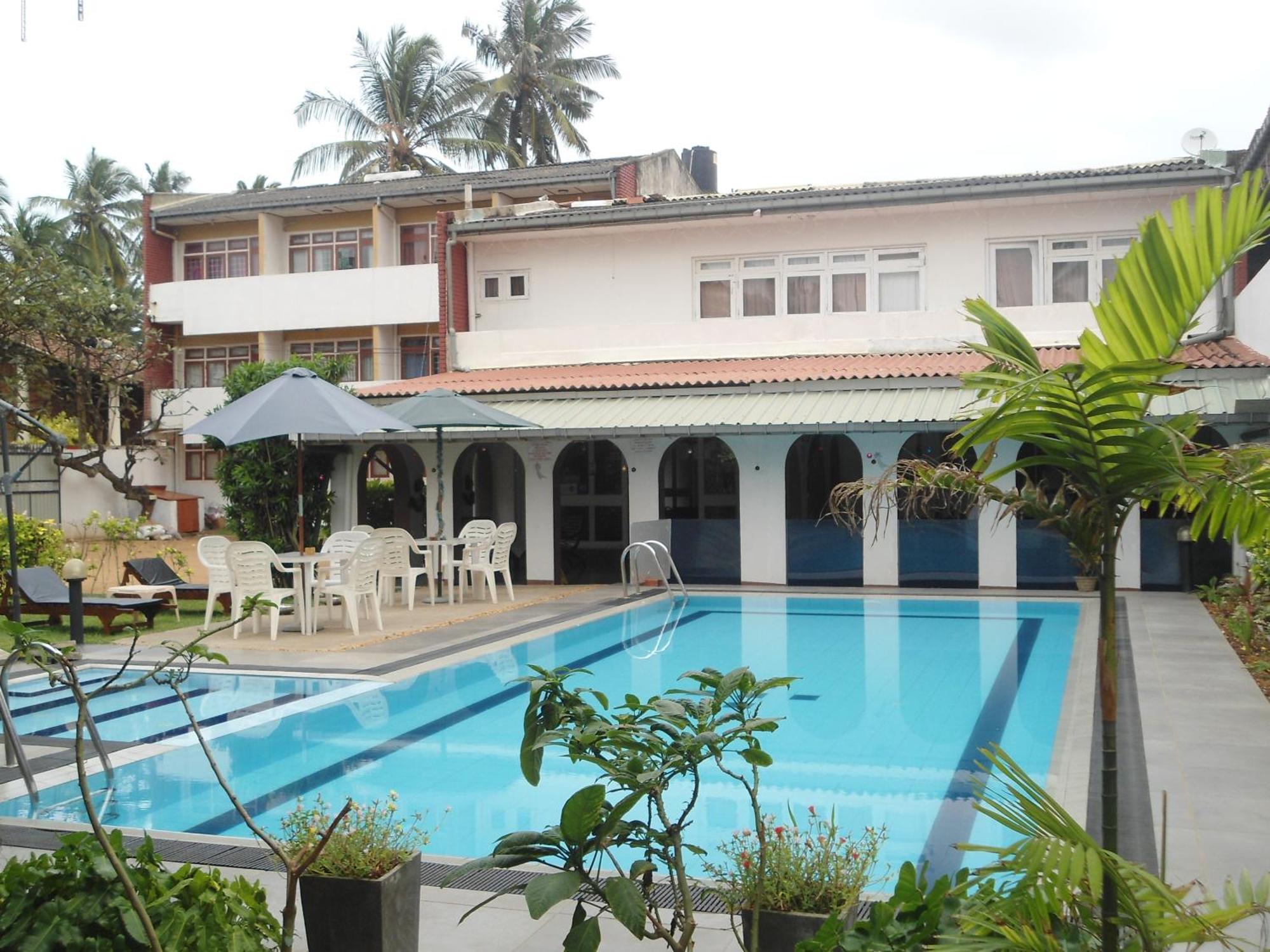 Ranveli Beach Hotel Дехивала-Маунт-Лавиния Экстерьер фото