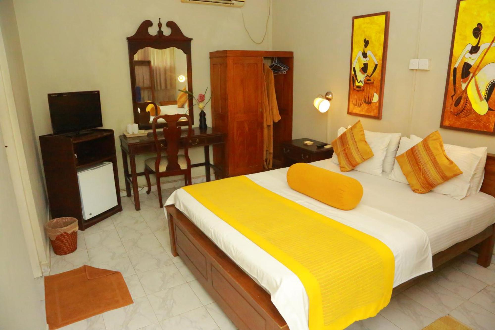 Ranveli Beach Hotel Дехивала-Маунт-Лавиния Экстерьер фото