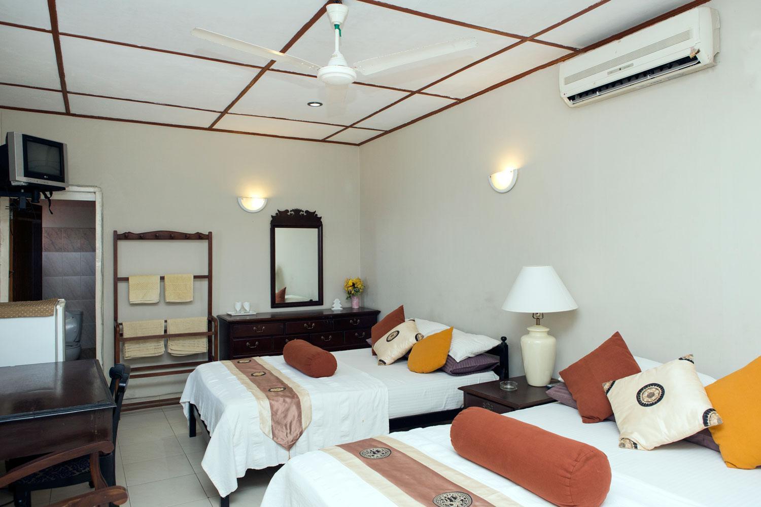 Ranveli Beach Hotel Дехивала-Маунт-Лавиния Экстерьер фото