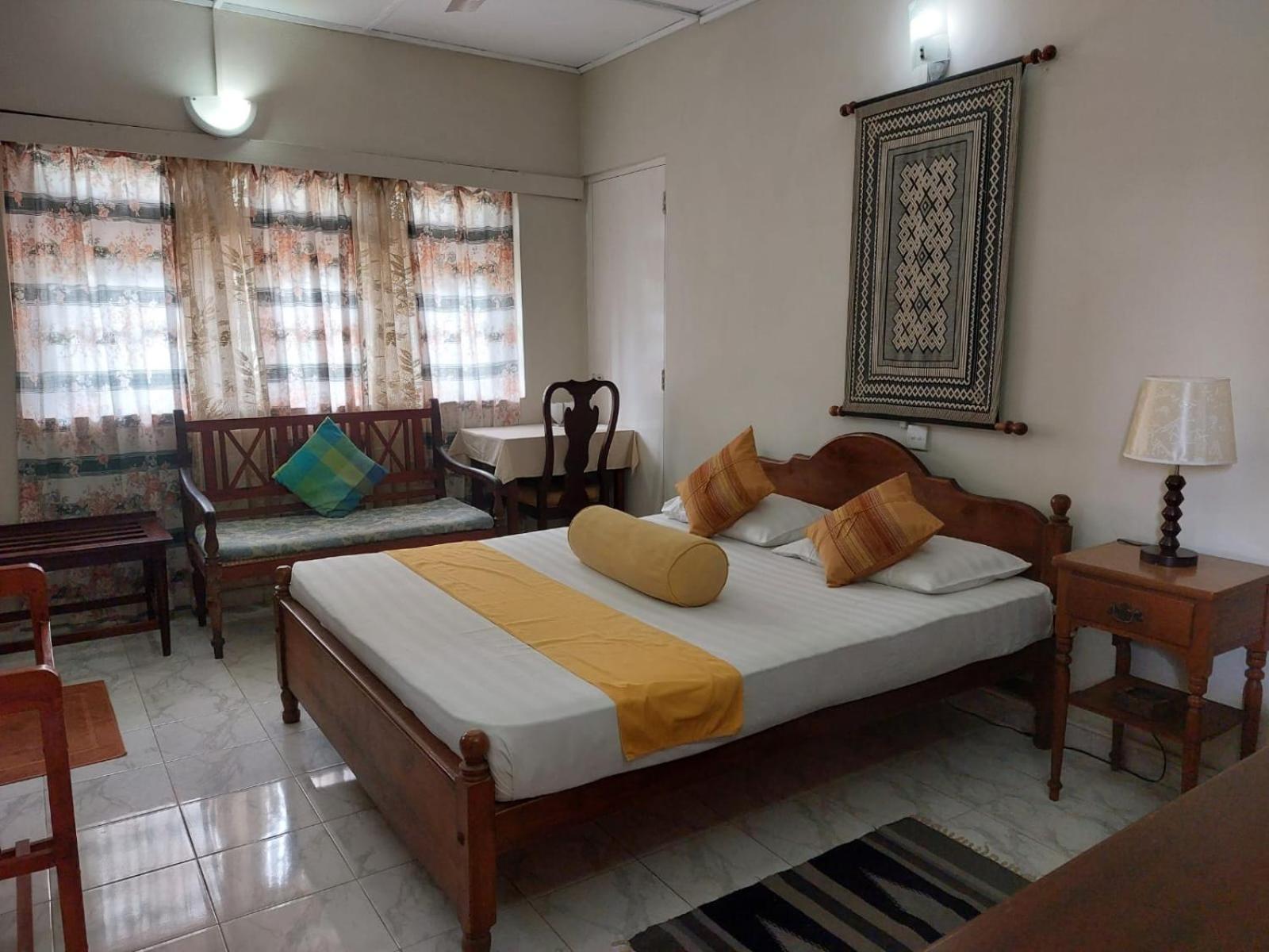 Ranveli Beach Hotel Дехивала-Маунт-Лавиния Экстерьер фото